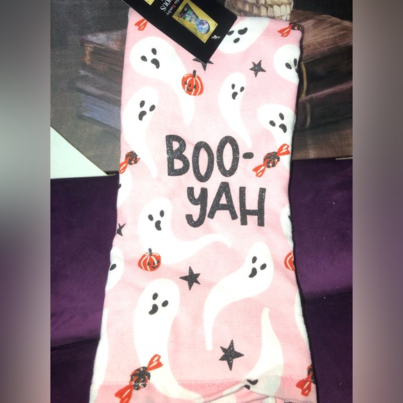 2 Pink ghost kitchen towels.  BOO - YAH - Picture 1 of 1